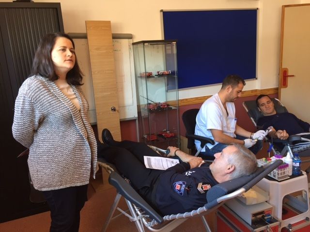 Bomberos Murcia vuelven a demostrar su solidaridad donando sangre