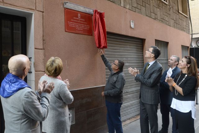 Murcia homenajea al escultor José Sánchez Lozano