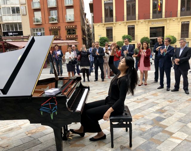 Las plazas de Murcia se llenarán de música clásica este sábado con ´Pianos en la calle´