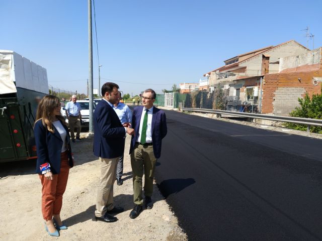 Obras para recuperar el camino rural calle de las Palmeras del Esparragal