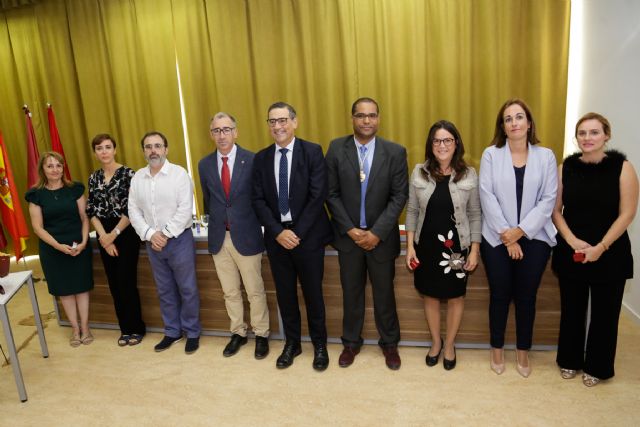 Toma de posesión del decano de la facultad de Ciencias Sociosanitarias de la Universidad de Murcia