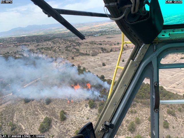 Incendio forestal en las inmediaciones de la Ermita de La Cruz, Sangonera la Verde