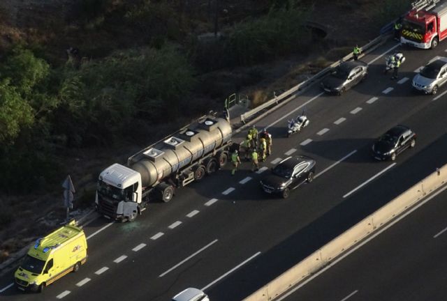 Accidente de tráfico bajando el Puerto de la Cadena, en Murcia