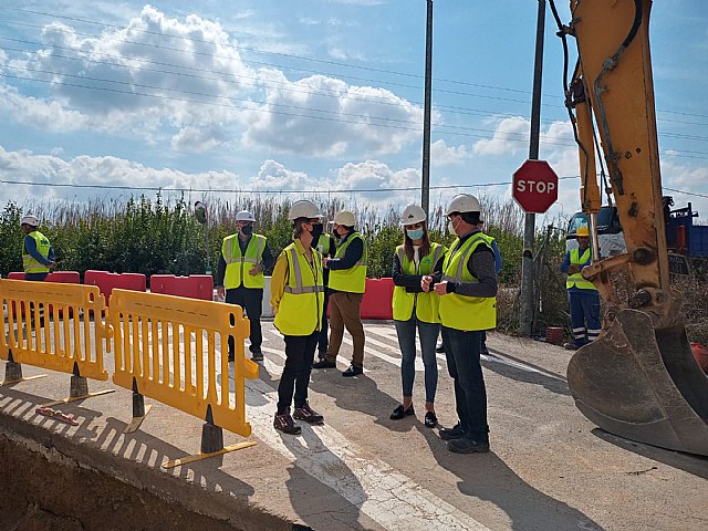 Comienzan las obras para evitar inundaciones en la avenida de Los Narcisos de Cobatillas