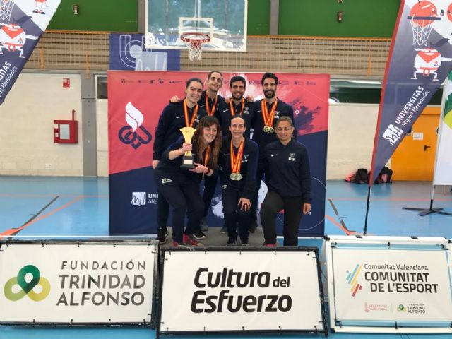 Baño de oro de la UCAM en tenis y bádminton