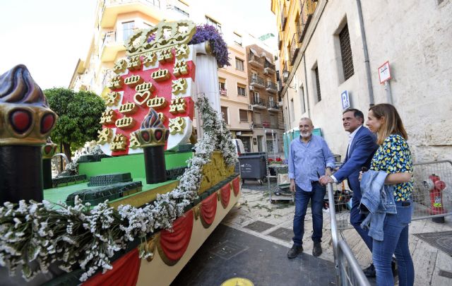 La Batalla de las Flores exhibirá este jueves por las calles de la ciudad la belleza de la primavera murciana