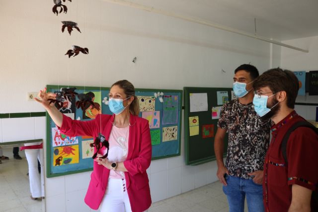 Una muestra plasma las emociones vividas en las 507 viviendas municipales del barrio del Infante durante el confinamiento