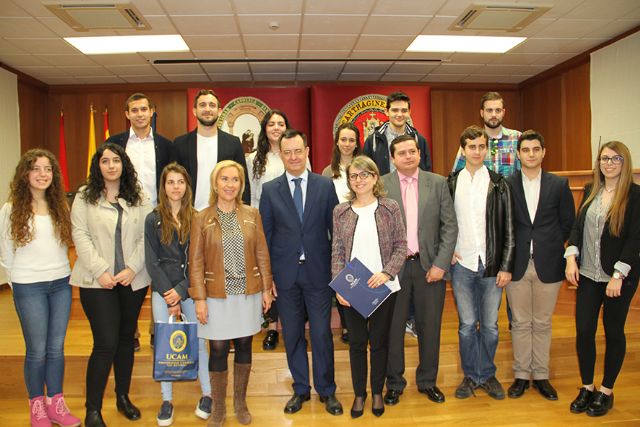 La UCAM entrega los premios de las Olimpiadas Científicas