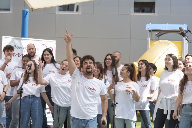 El rector de la Universidad de Murcia asiste al acto para celebrar el Día del Niño Hospitalizado en la Arrixaca