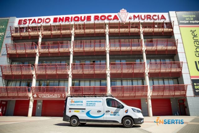 Acuerdo de colaboración entre el Real Murcia CF y el Centro Especial de Empleo Insertis