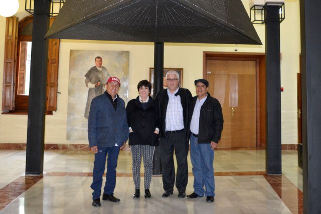 Jueces del agua de Perú visitan la Universidad de Muria para explicar sus funciones y su historia