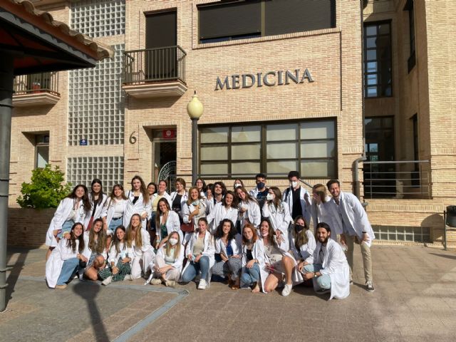 El 100% de estudiantes de Medicina de la UCAM aprueba el MIR