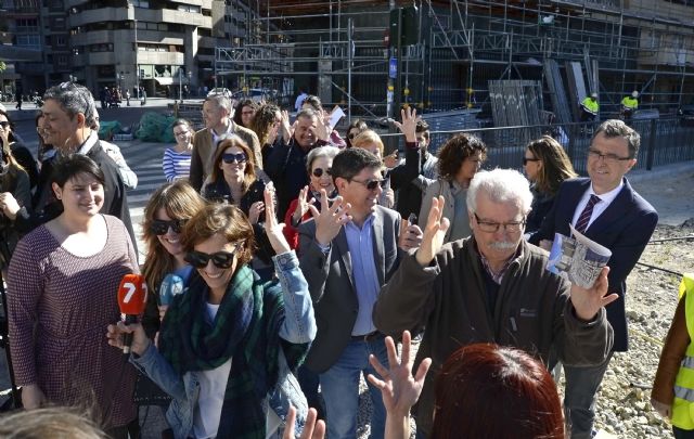 San Esteban se abre también a las personas sordas con la primera visita guiada de ASPERSOMUR al yacimiento