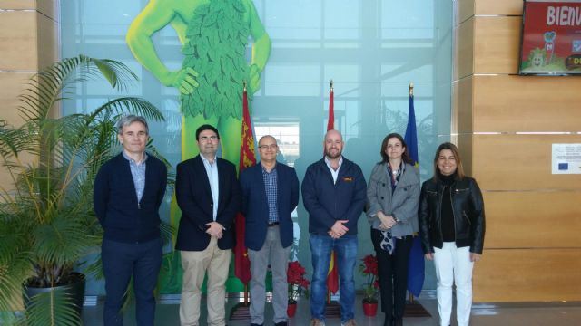 La Universidad de Murcia y la empresa El Dulze estrechan relaciones para colaborar en procesos de investigación