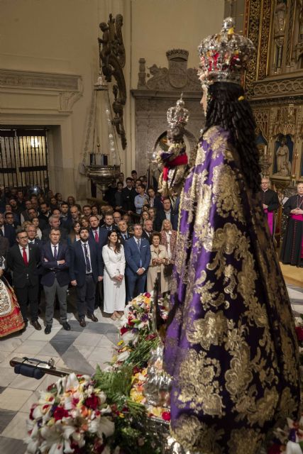 López Miras asiste en la iglesia del Carmen a la recepción oficial a la patrona de Murcia, Nuestra Señora de la Fuensanta