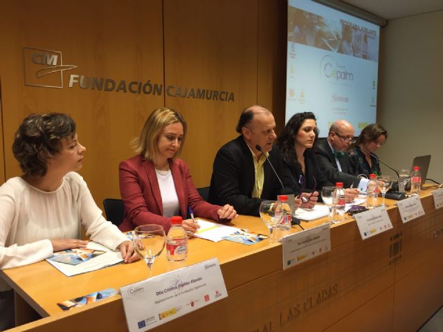 El Ayuntamiento de Murcia participa en el proyecto Adelante de CEPAIM para la integración sociolaboral de mujeres desfavorecidas