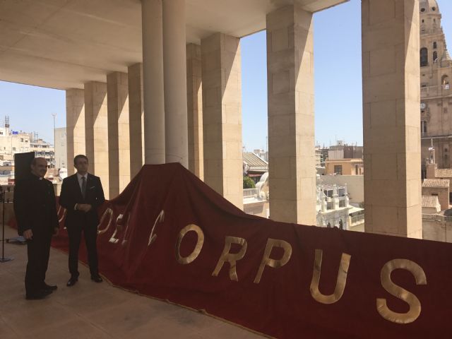 La torre de la Catedral se engalanará para conmemorar la festividad del Corpus