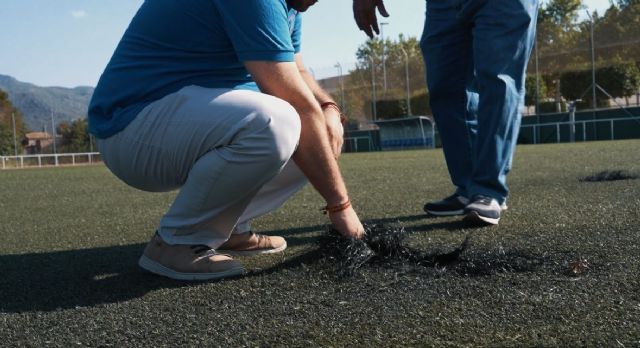 Situación calamitosa y renovación del campo de fútbol de Patiño