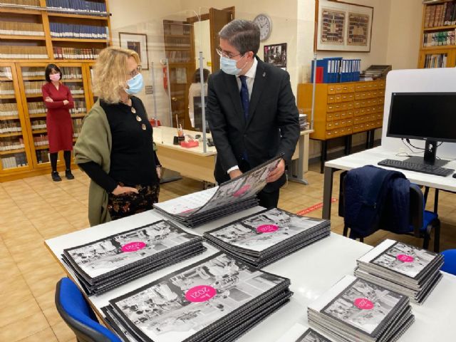 Las fotografías de Juan López protagonizan el calendario del Archivo municipal para el próximo año