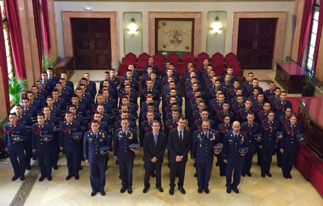 La ciudad de Murcia recibe a los alumnos de la Academia General del Aire