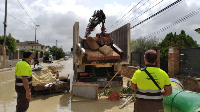 El Ayuntamiento pone en marcha un operativo para atender, informar y asesorar a los damnificados por la DANA