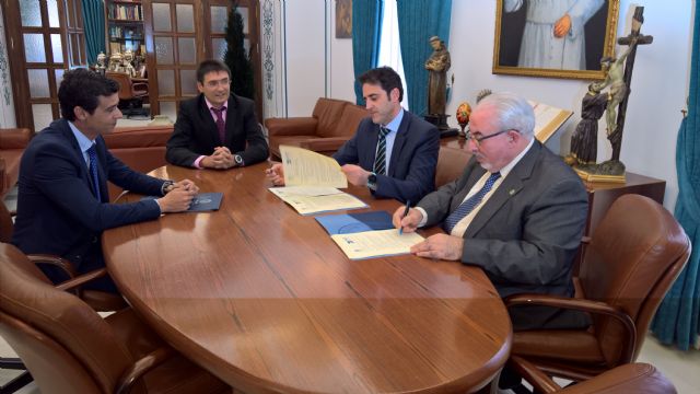 La UCAM pone en marcha la primera Cátedra de Ingeniería y Política Industrial