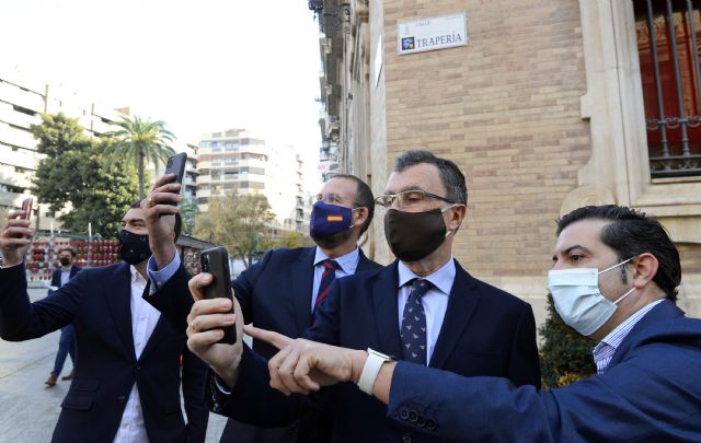 Murcia comienza la instalación de las primeras Placas Inteligentes siguiendo el trazado de la antigua Muralla Medieval