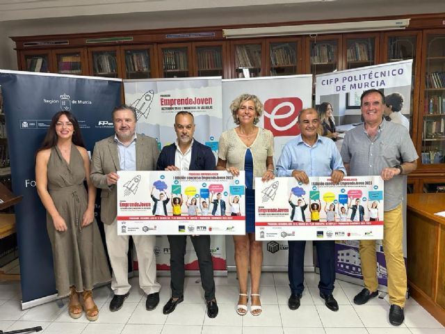 Los IES Juan Carlos I y Ramón y Cajal copan los premios del Concurso Emprende Joven del Ayuntamiento de Murcia