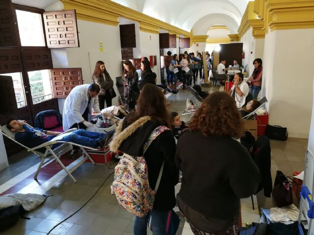 La comunidad universitaria de la UCAM, comprometida con la donación de sangre