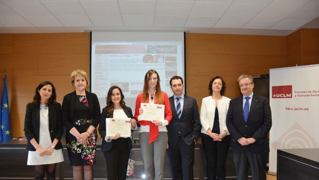 El trabajo de una titulada de Derecho de la UMU, premiado por el Colegio Notarial de Castilla-La Mancha