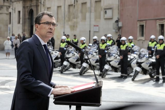 El Ayuntamiento reconoce la labor de los agentes de la Policía Local y su servicio a la ciudad en el día de San Patricio