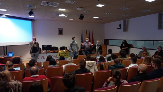 Documentar el activismo ciudadano en la Facultad de Comunicación