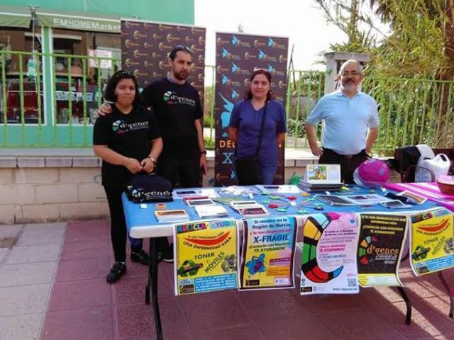 D´Genes instala un stand informativo en la I carrera solidaria San Vicente Ferrer