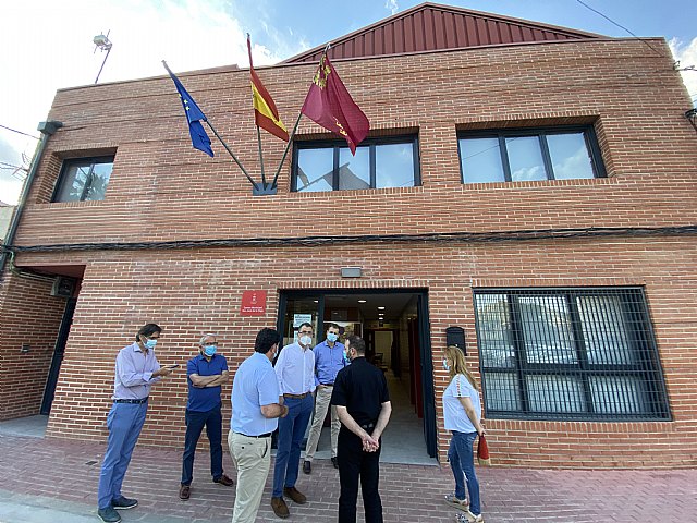 Los estudiantes y deportistas de San José de La Vega ya pueden disfrutar de la sala de estudios 24 horas y el nuevo campo de fútbol de la pedanía