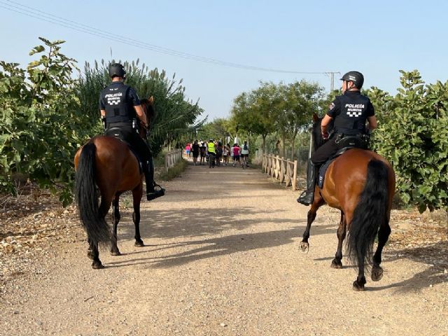 La Unidad Especial de Caballería inicia sus rutas por las pedanías del Municipio