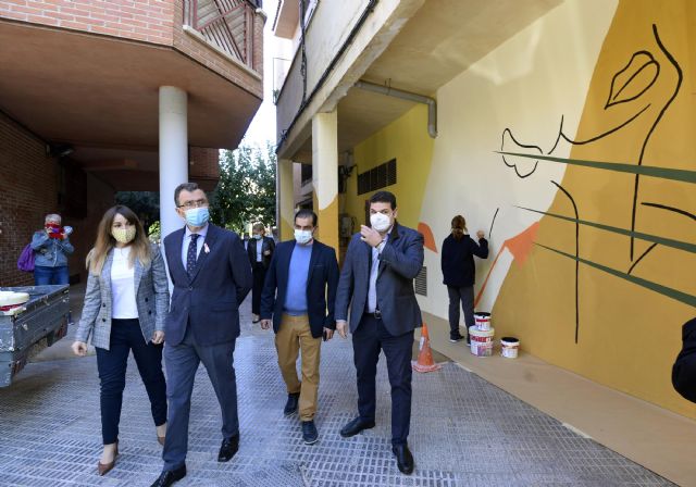 El Ayuntamiento pone en marcha un plan de choque contra las pintadas vandálicas en el municipio de Murcia