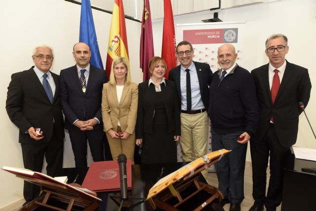 Jerónimo Molina toma posesión como decano de la facultad de Trabajo Social de la Universidad de Murcia