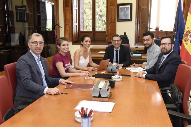 El Consejo de Estudiantes de la UMU analiza en un informe los precios de los másteres para pedir que se igualen a los grados