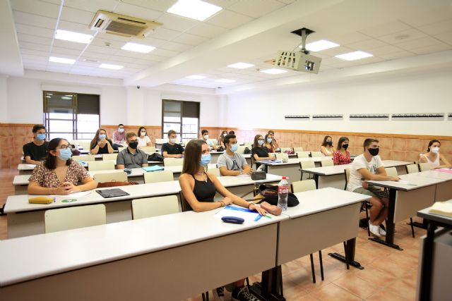 Vuelta a las clases en la UCAM con ilusión y responsabilidad