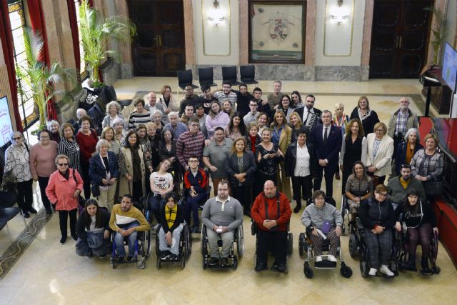 Murcia se iluminará de amarillo con motivo del Día de la Espina Bífida