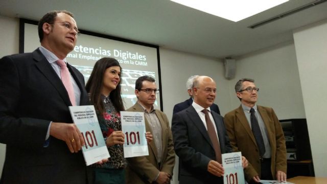 Alrededor de 1.900 empleados municipales participaron el pasado año en cursos de formación en materias de competencias digitales