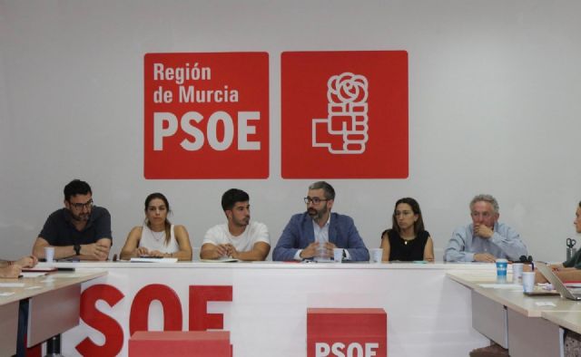 Francisco Lucas reúne a su Ejecutiva y anuncia la celebración de una conferencia sobre barrios y pedanías en otoño