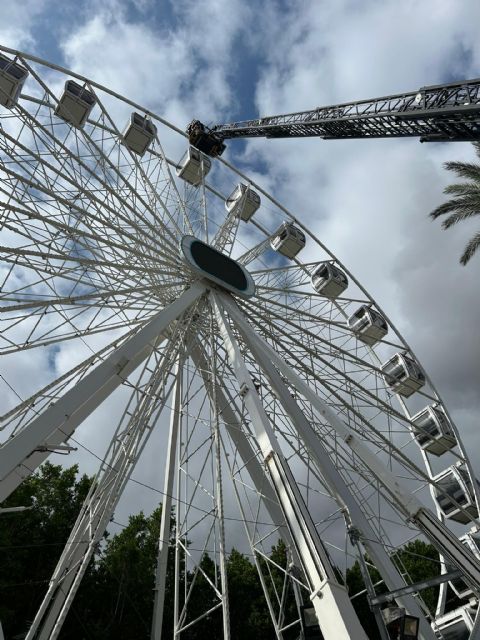 La Gran Noria Panorámica del Plano de San Francisco se prepara para la Feria con las pruebas de seguridad