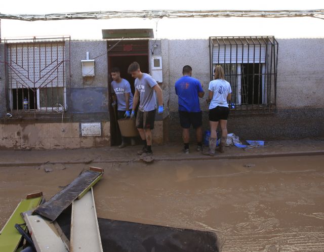 Solidaridad con los vecinos de Javalí Viejo