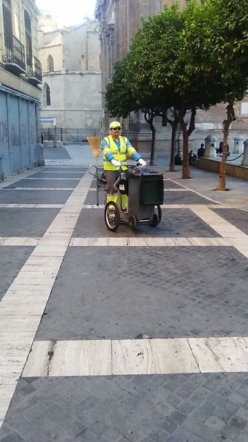 El Servicio de Limpieza Viaria estrena dos nuevos vehículos que mejoran la productividad y son respetuosos con el medio ambiente