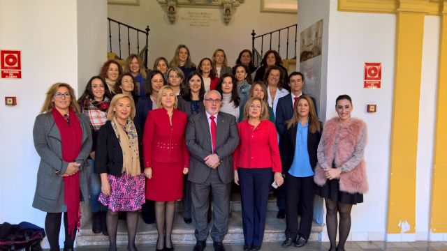 'Las mujeres deben estar por sus competencias o eficiencia y no por una cuota'